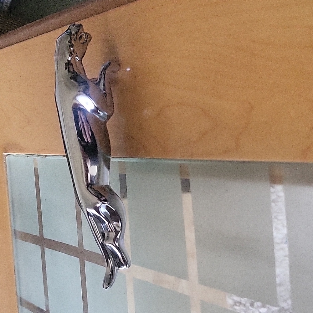 Jaguar Lighter